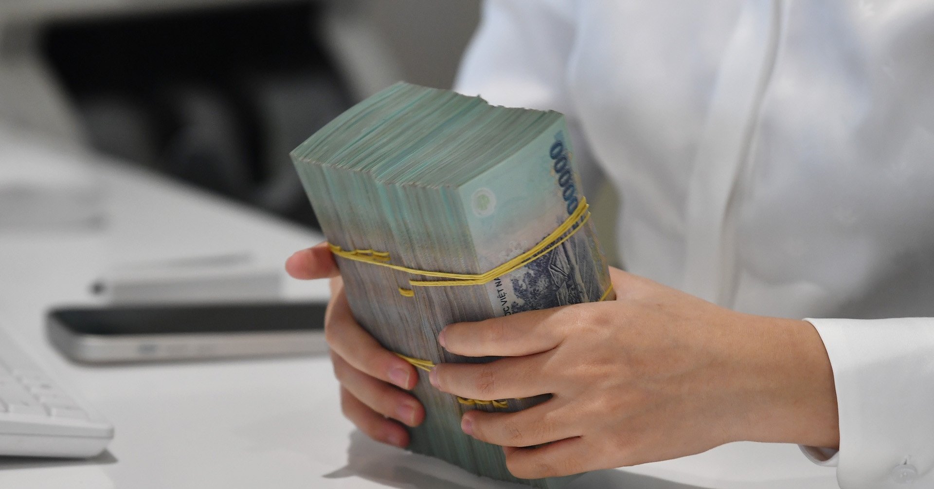 Lãi suất ngân hàng hôm nay 12/8/2025: Lãi suất huy động 6,8%/năm dành cho ai?
