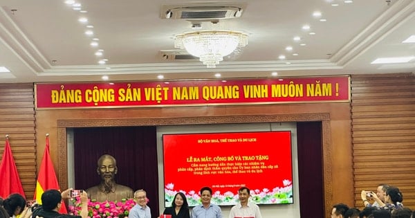 Ra mắt Cẩm nang hướng dẫn thực hiện các nhiệm vụ phân cấp, phân định thẩm quyền cho UBND cấp xã