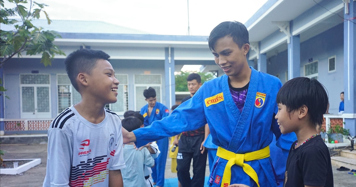Lớp học võ đặc biệt ở mái ấm Hoa Mai