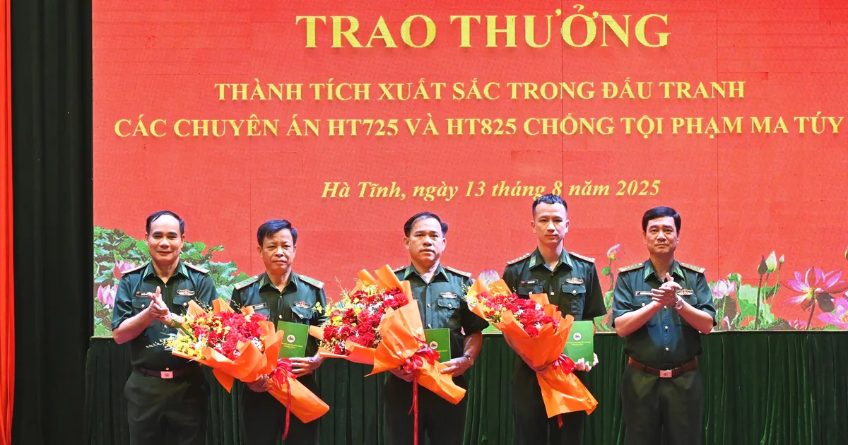Trao thưởng các đơn vị phá hai chuyên án ma túy lớn ở Hà Tĩnh