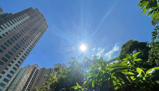 Thời tiết ngày 13/8: Nắng nóng tiếp diễn ở Bắc Bộ, chiều tối và đêm có mưa rào