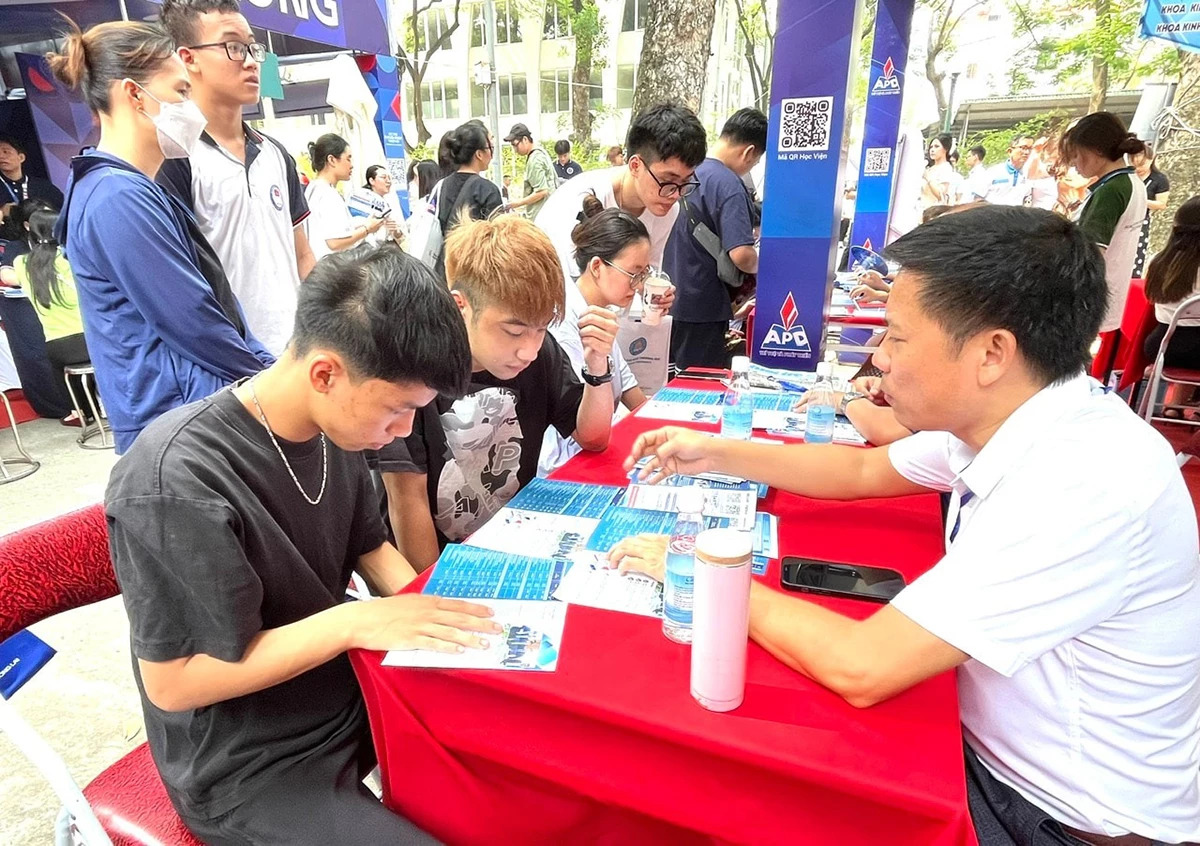 Tuyển sinh đại học năm 2025: Lọc ảo và những điều cần nhớ
