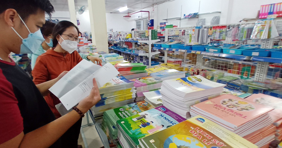 Sửa chương trình nhưng chưa sửa sách giáo khoa