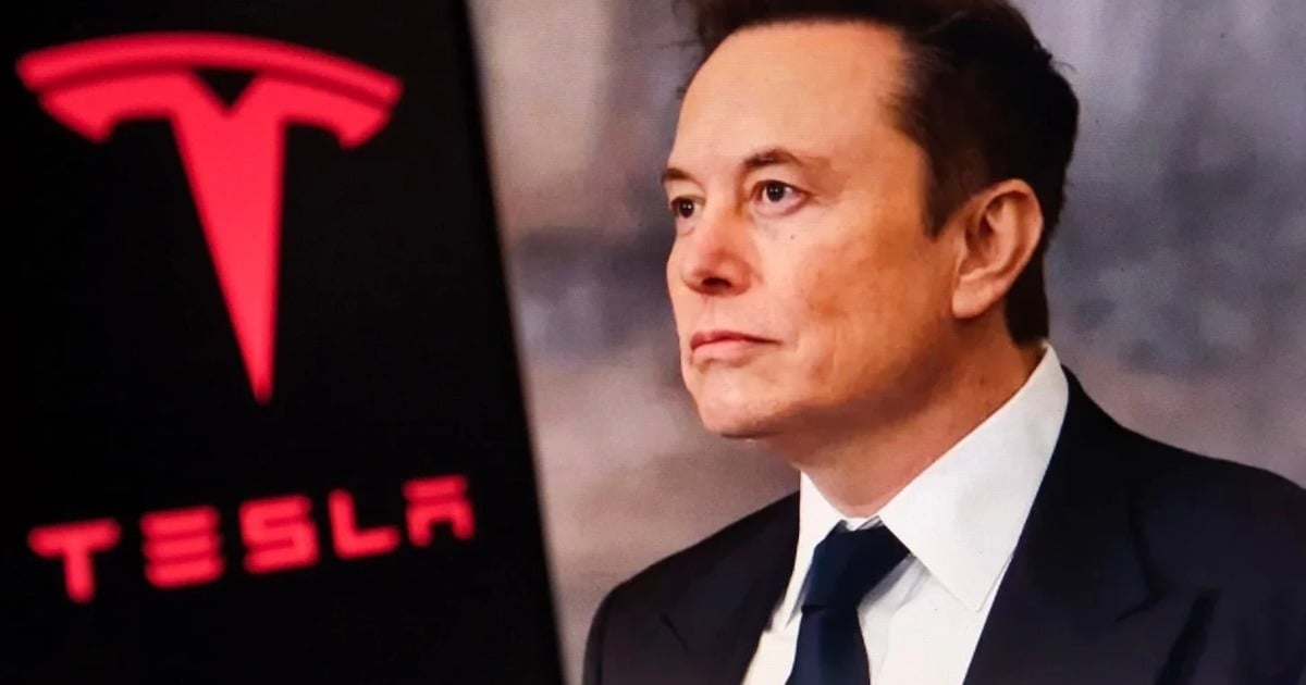 Elon Musk đánh úp thị trường năng lượng Anh, Tesla từ bán xe sang bán điện