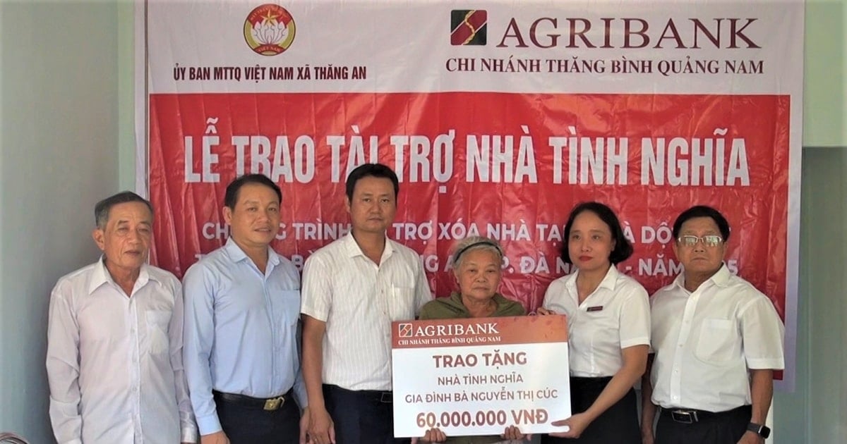 Agribank Chi nhánh Thăng Bình bàn giao 2 nhà tình nghĩa