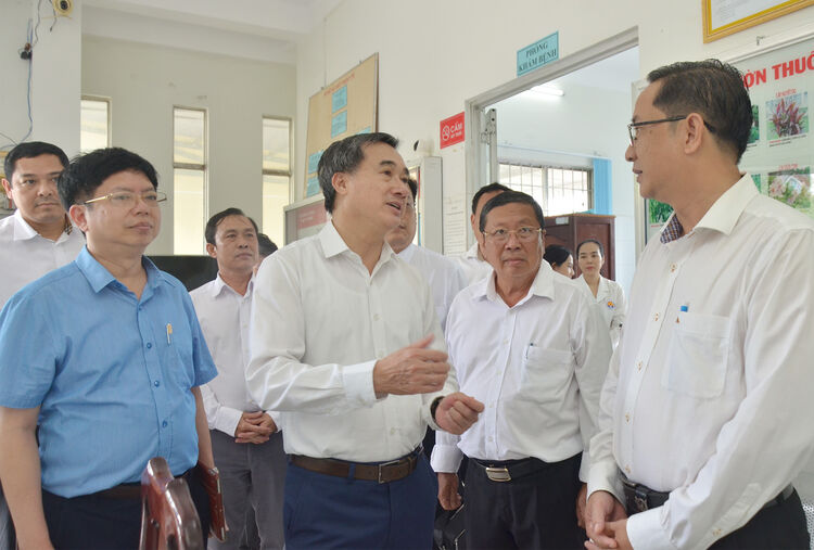Bộ Y tế kiểm tra phân cấp, phân quyền về lĩnh vực y tế tại tỉnh An Giang