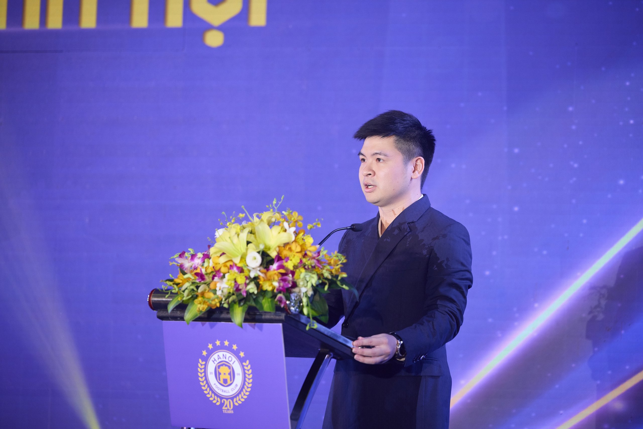 Chủ tịch 9X của CLB Hà Nội tri ân bầu Hiển, tin Hendrio nhập tịch thành công- Ảnh 1.