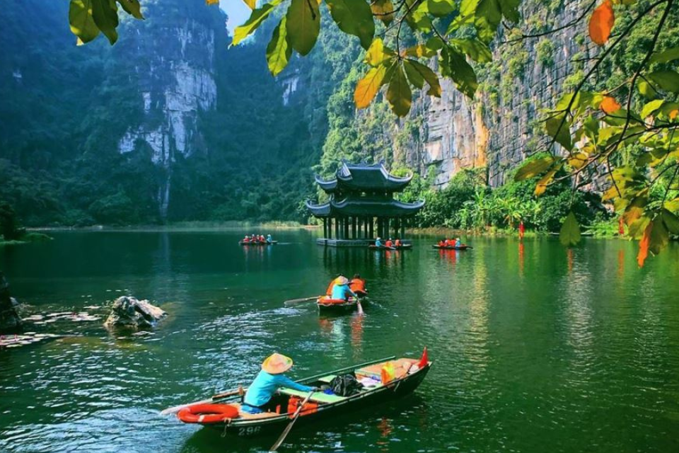 Top 10 địa điểm du lịch Ninh Bình độc đáo nhất sau sáp nhập