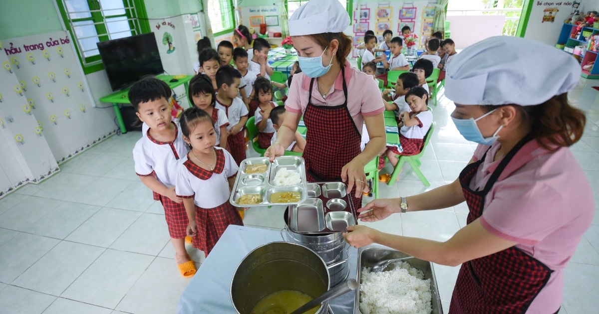 Dinh dưỡng học đường, chìa khóa cho nâng tầm vóc người Việt Nam