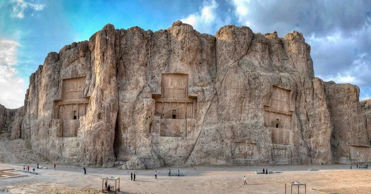 Ancient inscription on tombstone reveals burial rituals of ancient Iranians