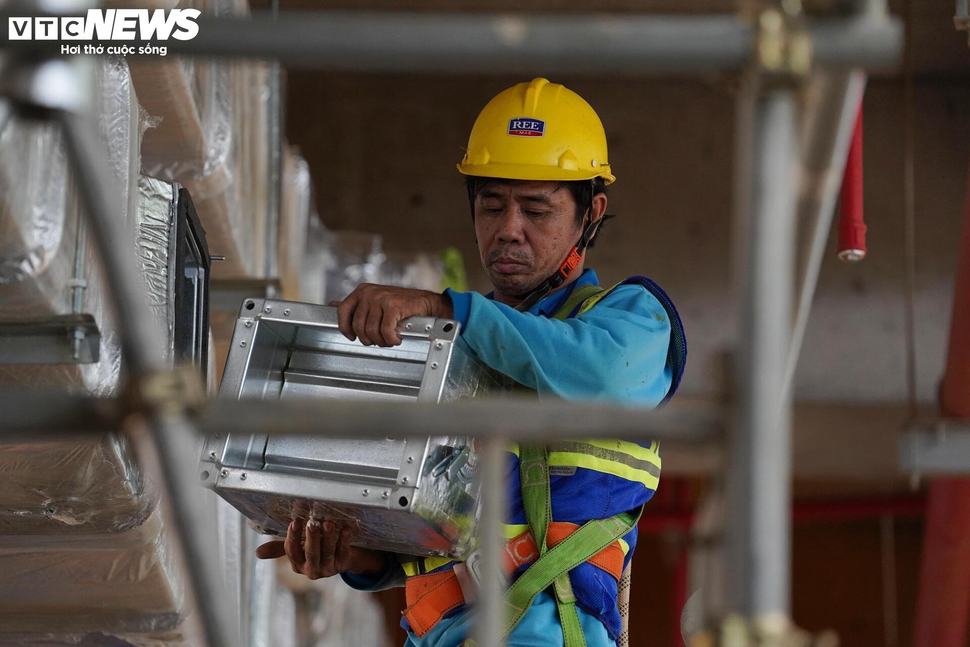 Tăng tốc thi công các hạng mục cuối bên trong nhà ga sân bay Long Thành - 7