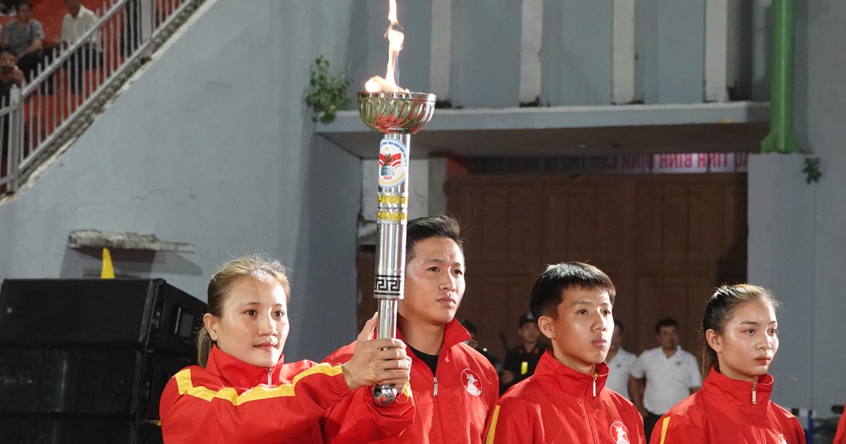កីឡា​ប្រដាល់​សេរី​មាស​របស់​វៀតណាម​កាន់​ពិល​ក្នុង​មហោស្រព​កីឡា​ខេត្ត Binh Dinh
