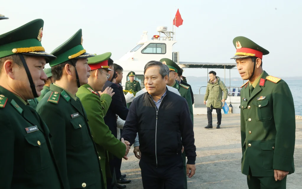 Xây dựng Đặc khu Cô Tô giàu mạnh, hạnh phúc, bảo đảm vững chắc quốc phòng, an ninh