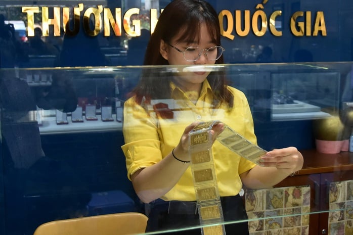 Giá vàng miếng SJC lập đỉnh lịch sử sáng 14 - 8, sắp chạm 125 triệu đồng / lượng - Ảnh 2.
