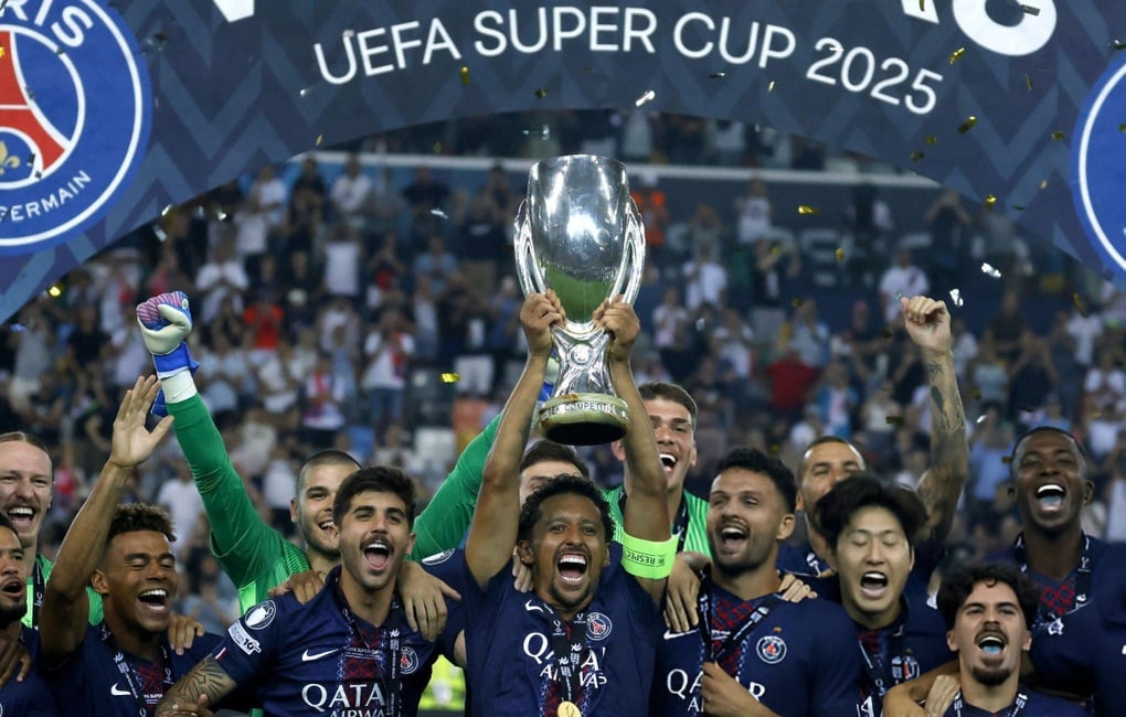 باريس سان جيرمان يفوز بكأس السوبر الأوروبي بعودة مذهلة ضد توتنهام - 1