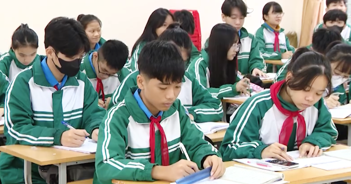 How to recruit teachers for the new school year?