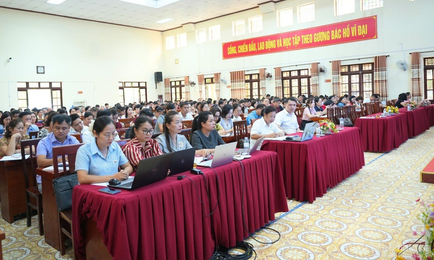 Toàn cảnh tập huấn