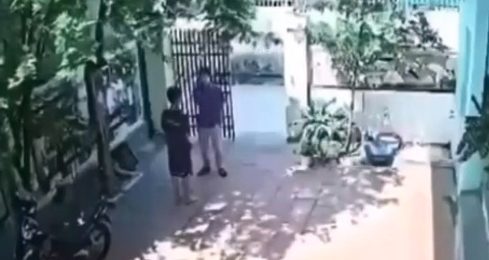 Xôn xao clip thầy giáo đến tận nhà đánh học sinh ở Thanh Hóa