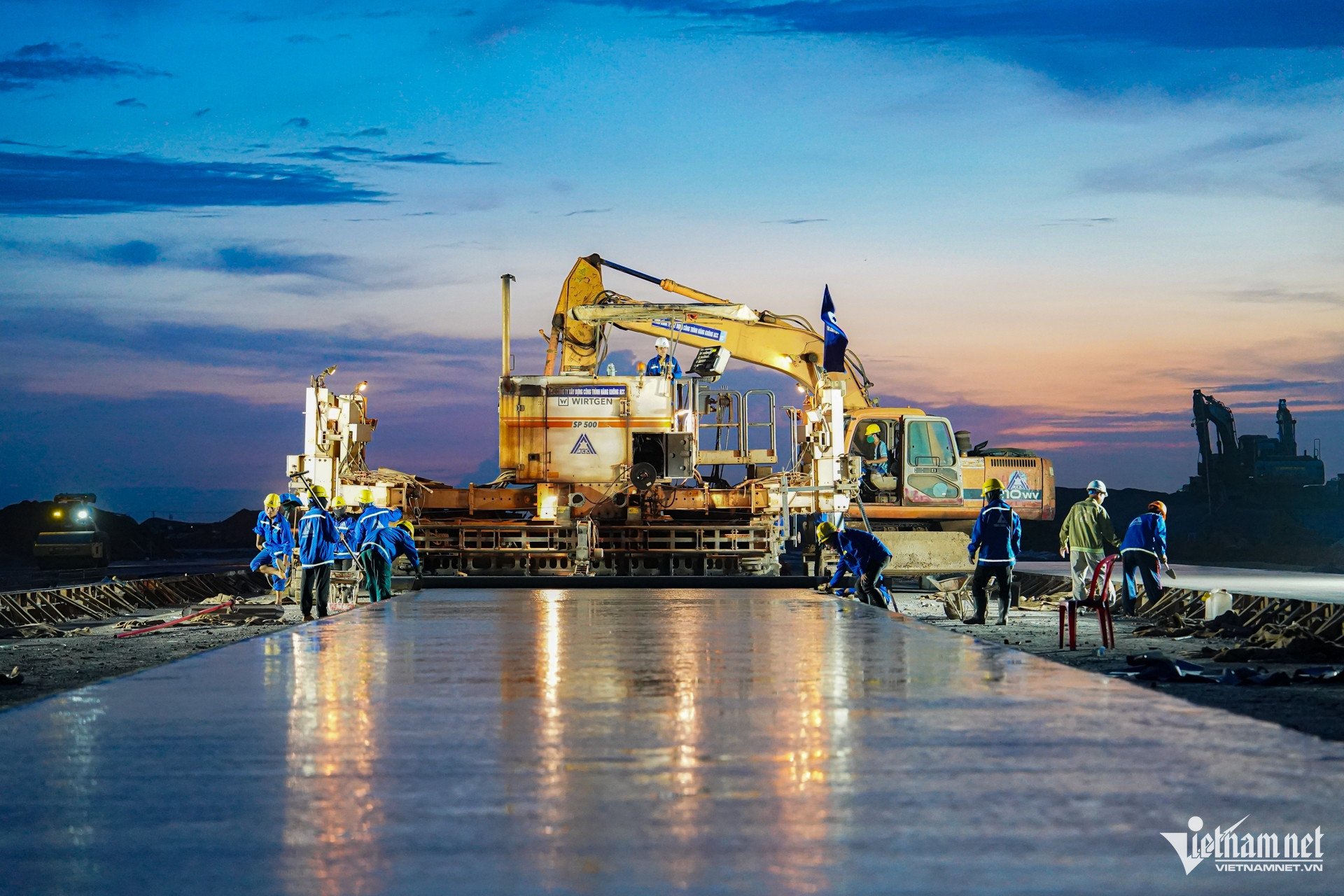 Đại công trường sân bay Long Thành không ngủ: Nghìn người, trăm máy chạy suốt đêm