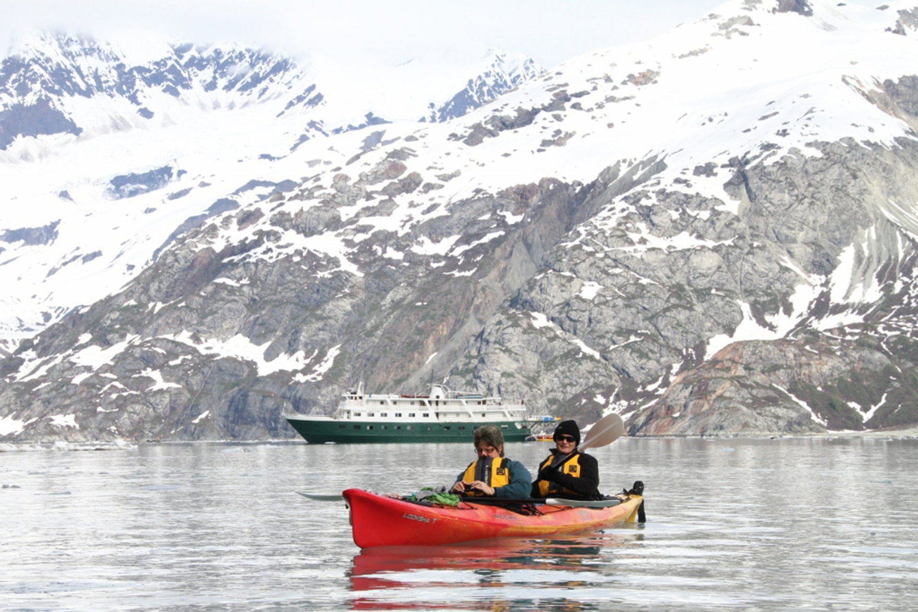Trải nghiệm đi thuyền kayak ở Alaska: Vùng đất hoang sơ nằm ở cực Bắc nước Mỹ