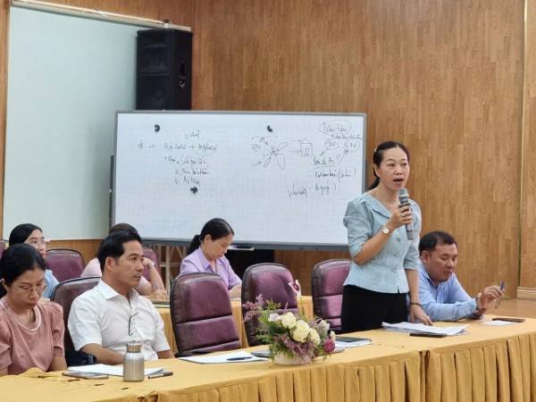 អង់គ្លេស៖ ព័ត៌មាន