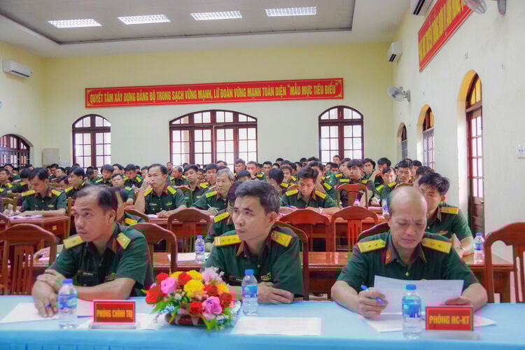 Brigade 6 organizes study of legal topics