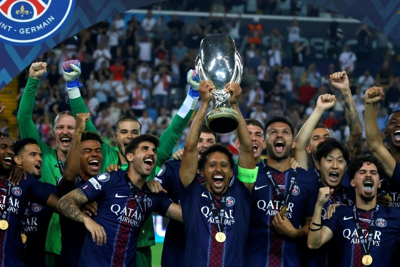 Il PSG vince la Supercoppa Europea per la prima volta, completando uno storico quintuplo.