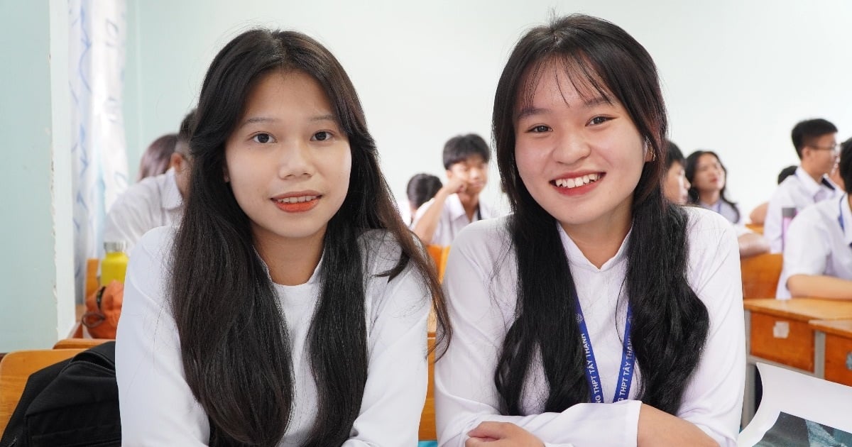 Học sinh TPHCM tựu trường sớm hơn cả nước 2 ngày