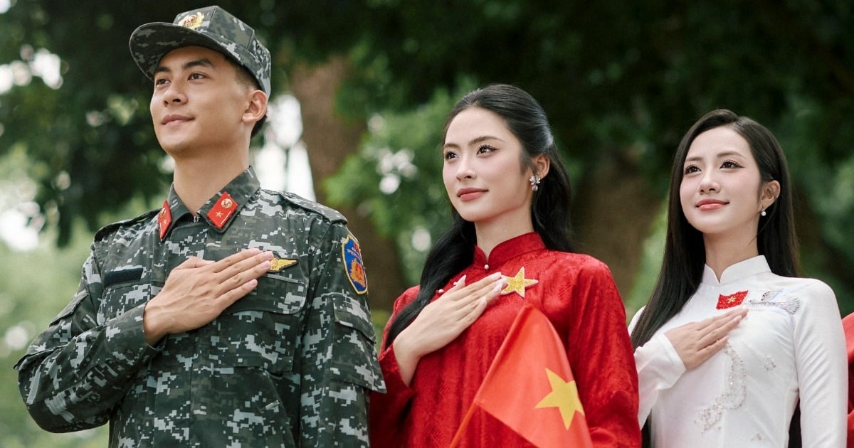 Thiếu úy cảnh vệ sánh vai cùng với top 3 Hoa hậu Việt Nam
