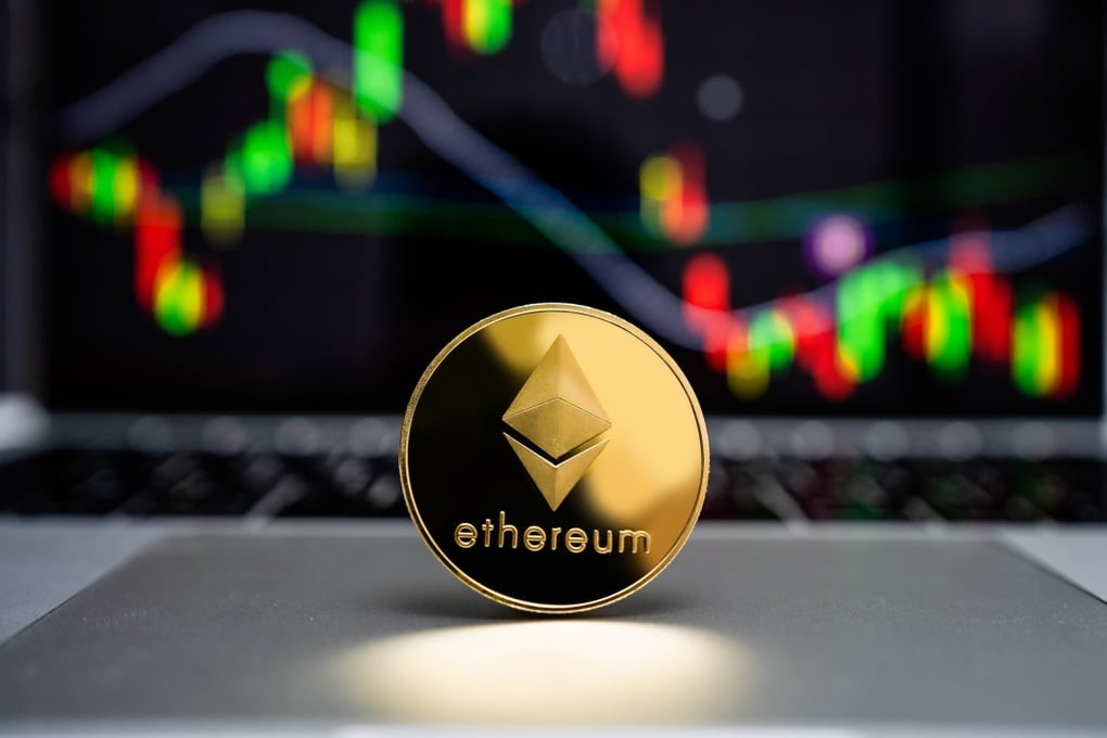 Sau Bitcoin, Ethereum tiến gần cột mốc lịch sử - 2