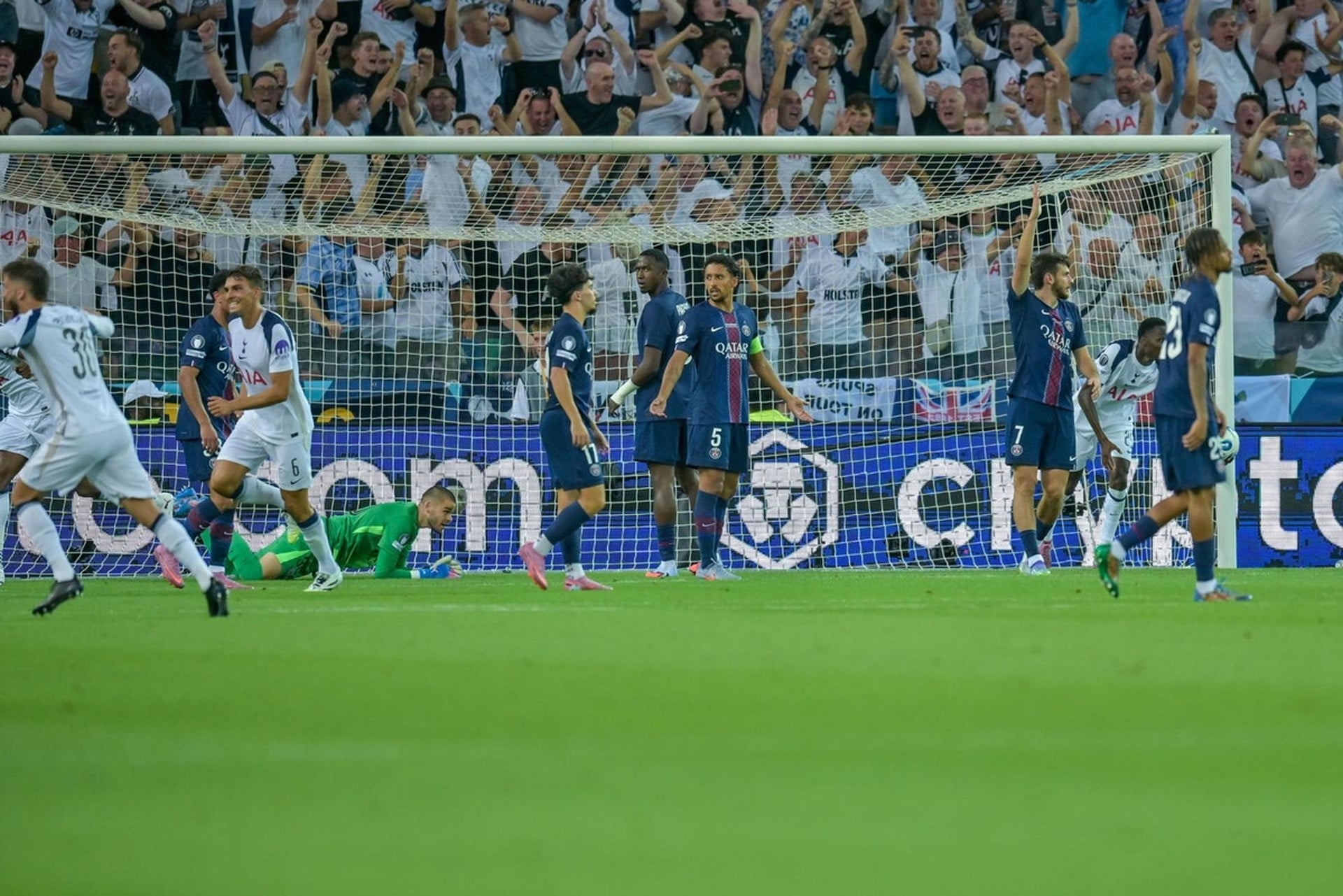 EFE - PSG Tottenham.jpg