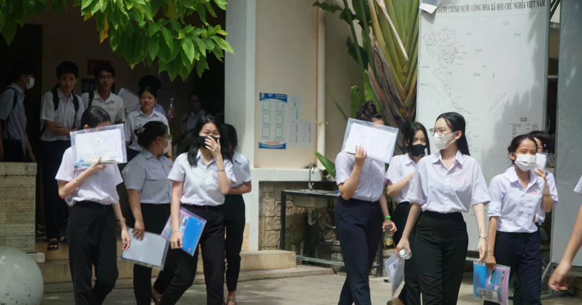 Chưa bắt buộc học sinh Khánh Hòa phải mặc chung đồng phục