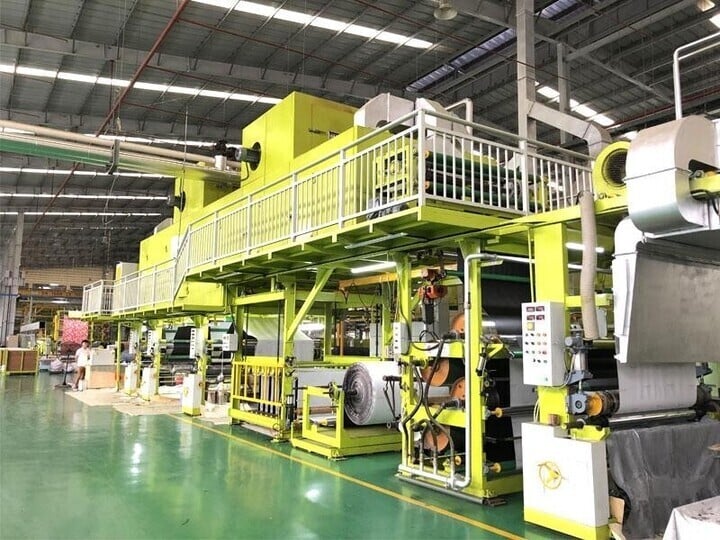 Rạng Đông thành lập từ những năm 60, từng là biểu tượng của ngành nhựa.