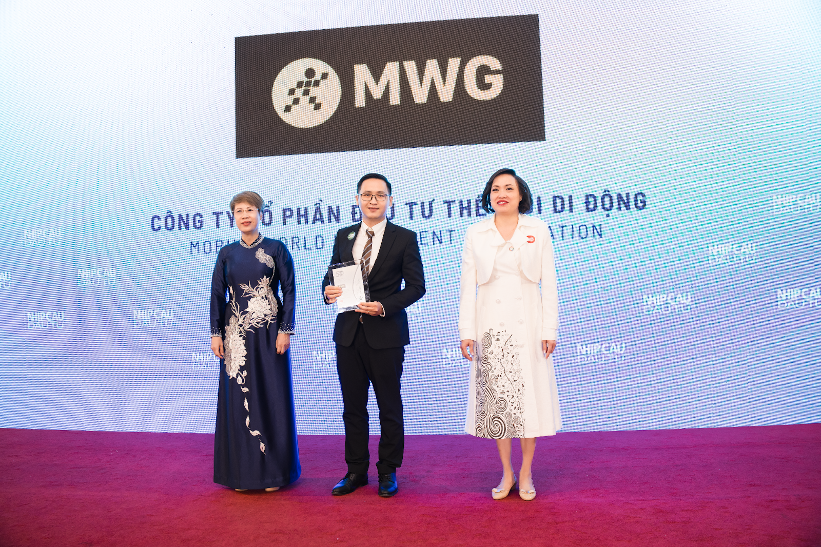mwg-nam-trong-top-50-doanh-nghiep-phat-trien-ben-vung-tieu-bieu-viet-nam-4-nam-lien-tiep-1.png