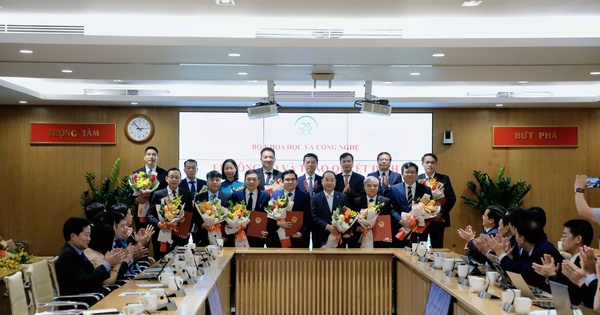 Lễ công bố các quyết định về công tác cán bộ của Bộ Khoa học và Công nghệ