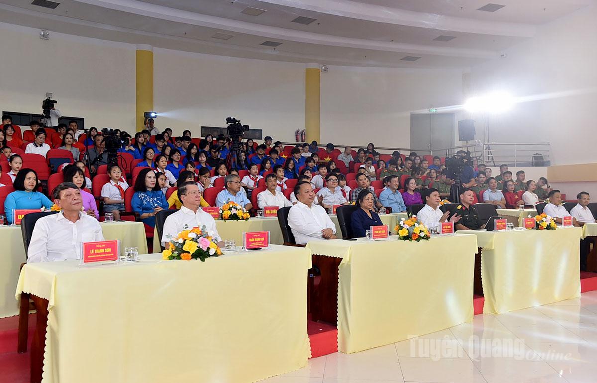 Các đại biểu dự Chương trình.