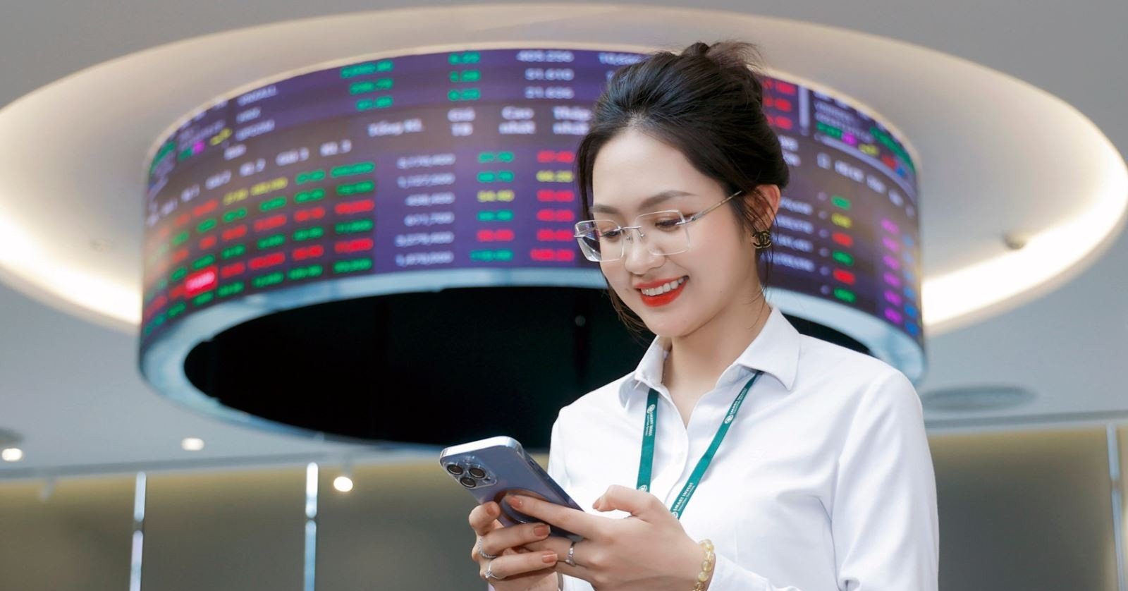 2.000 doanh nghiệp niêm yết sẽ phải công bố thông tin bằng tiếng Anh