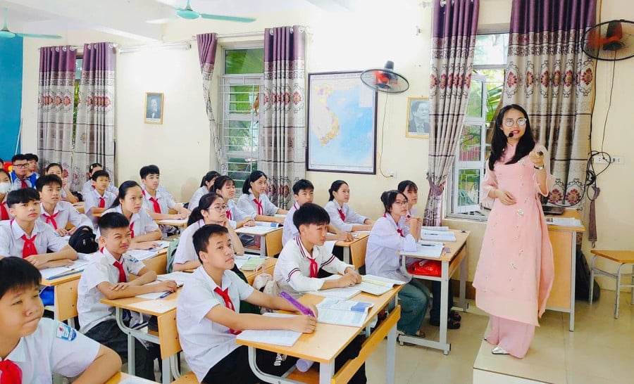 hoc-sinh-tuu-truong-som.jpg