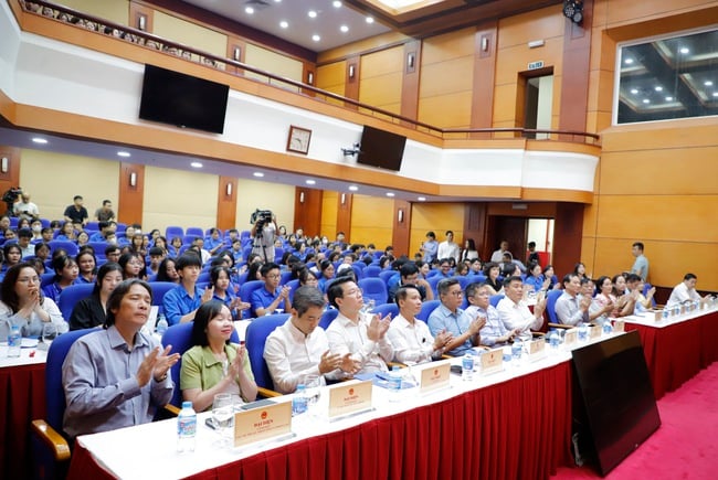 Bộ Văn hóa, Thể thao và Du lịch phát động Cuộc thi “Bản sắc" - Ảnh 2.