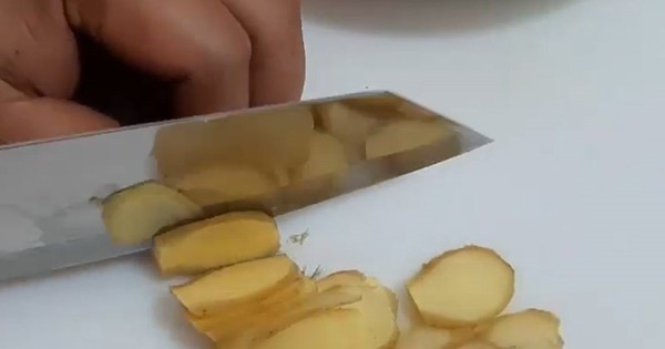 5 cách pha nước gừng tươi ngon và dễ, nhất định phải uống trong tháng 'cô hồn' vì lý do sau