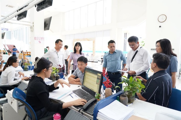 Quảng Ngãi tăng cường hạ tầng số, đảm bảo vận hành chính quyền hai cấp hiệu quả, thông suốt - Ảnh 7.