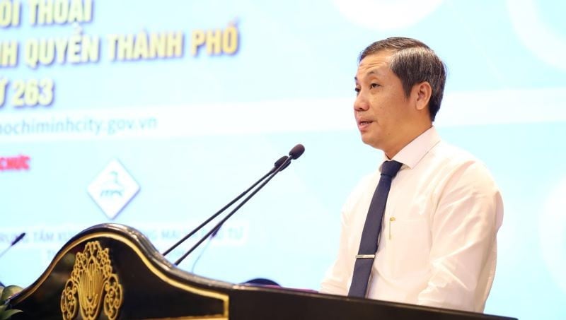 Ông Nguyễn Kế Toại, Phó Giám đốc Sở Giáo dục và Đào tạo Thành phố Hồ Chí Minh phát biểu tại hội nghị.