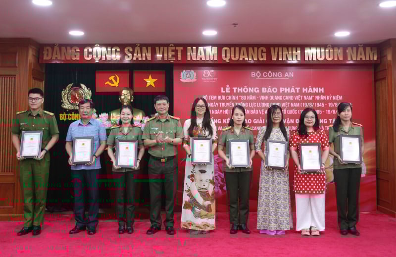 Trao giải Cuộc vận động sáng tác truyện ngắn và ký “CAND - 80 năm xây dựng, chiến đấu và trưởng thành” -0