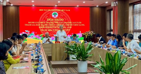 Sáng tạo phát huy vai trò “công dân số tuổi cao”