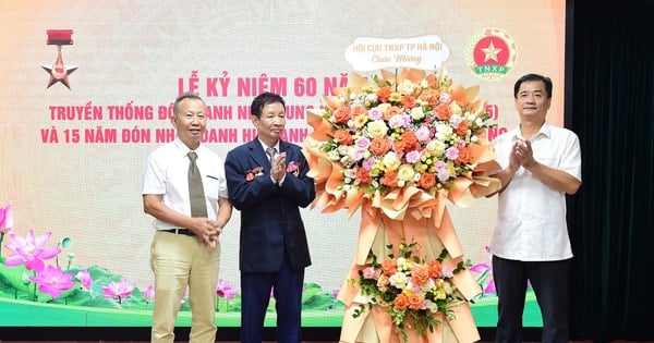 Đội Thanh niên xung phong K53 gặp mặt nhân Ngày truyền thống