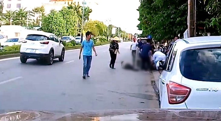 Hai công nhân bị điện giật ngưng tim, bệnh viện kích hoạt báo động đỏ nội viện cứu sống - Ảnh 1.