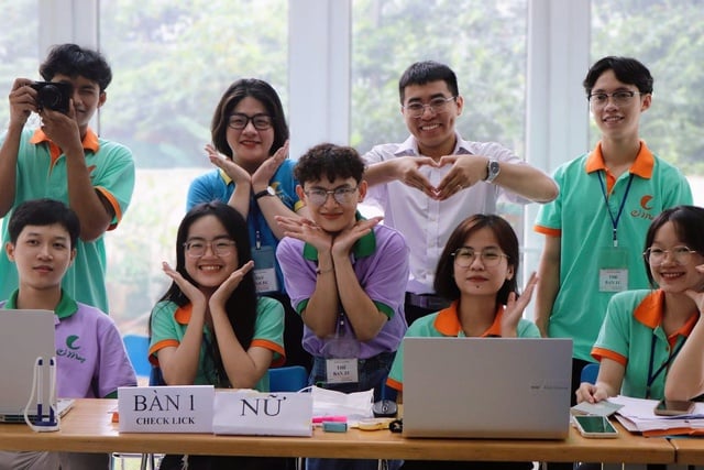 Ký túc xá Cỏ May chọn 100 tân sinh viên nuôi ăn học miễn phí - Ảnh 3.