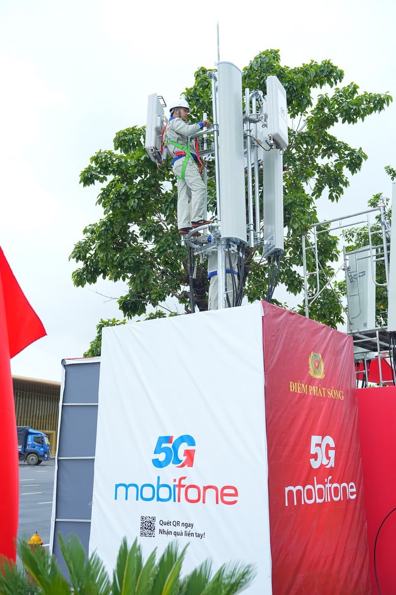 Quốc khánh 2/9: MobiFone chủ động công nghệ, tối ưu trải nghiệm kết nối- Ảnh 2.