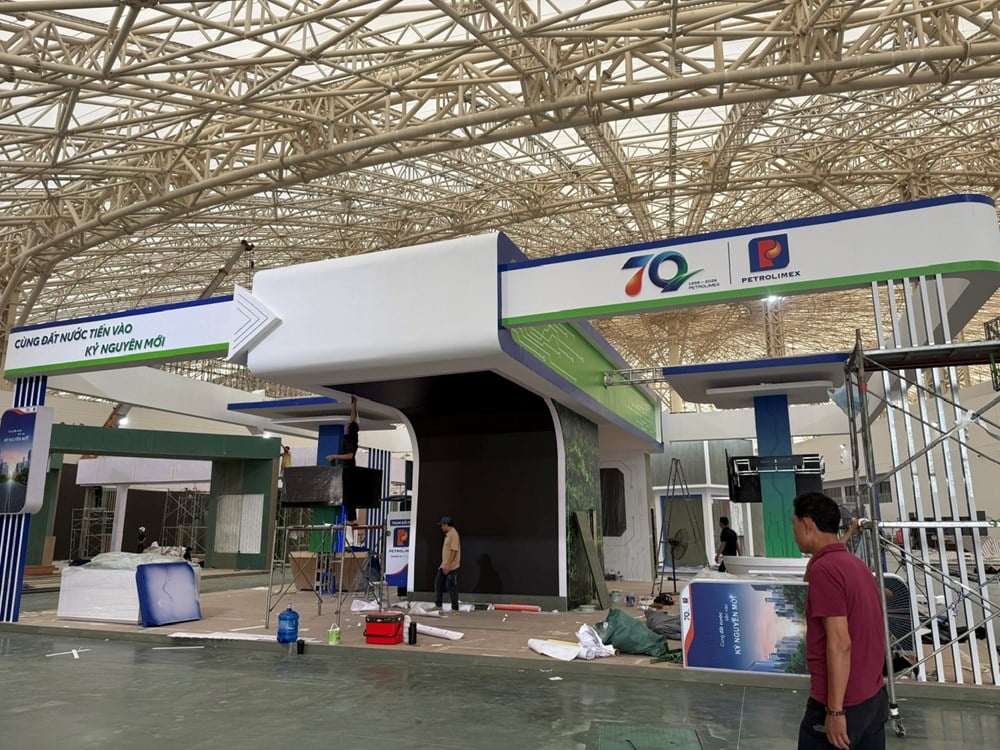Triển lãm thành tựu Đất nước dần lộ diện, háo hức chờ giờ khai mạc - ảnh 13