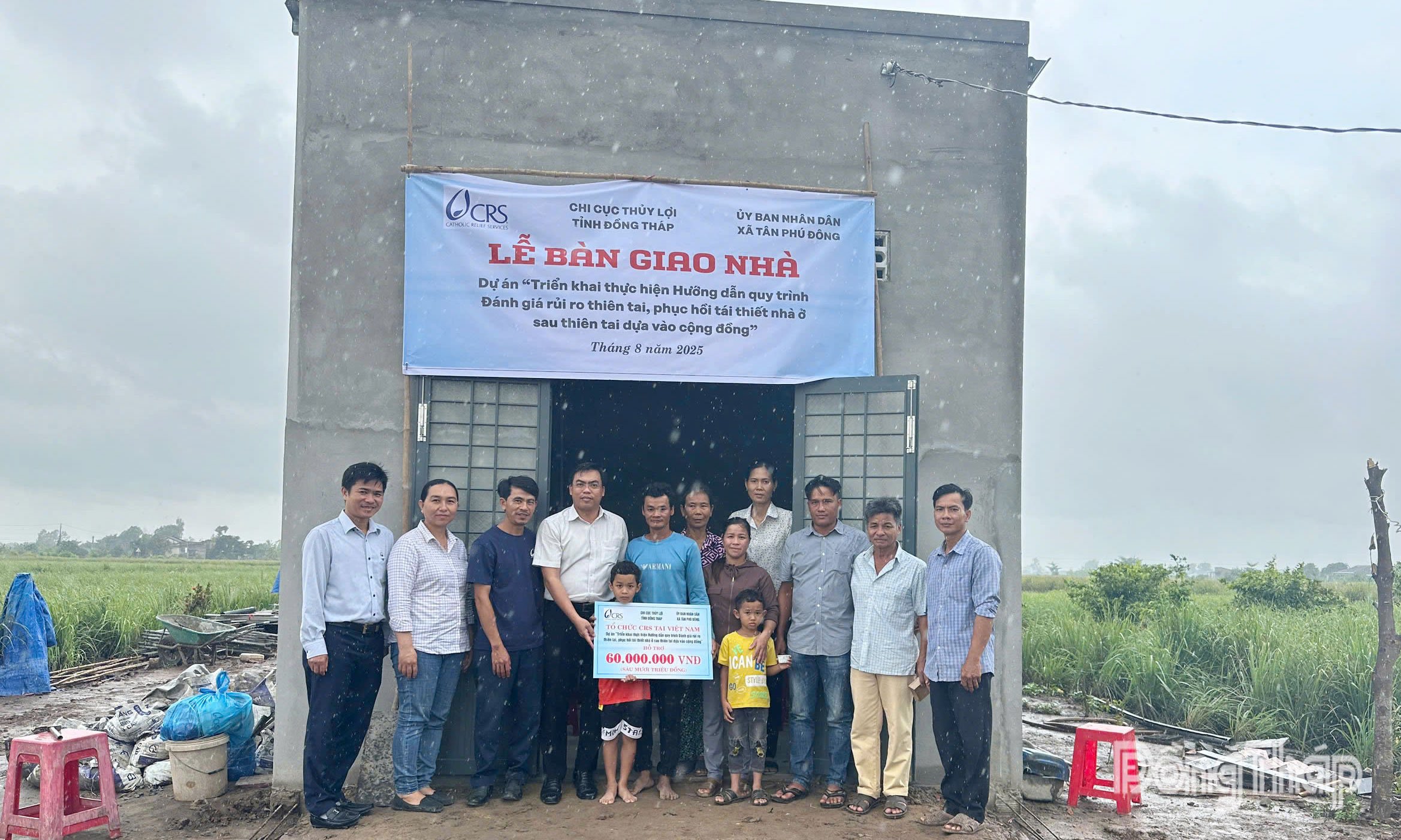Bàn giao nhà hộ ông Trần Văn Sang.